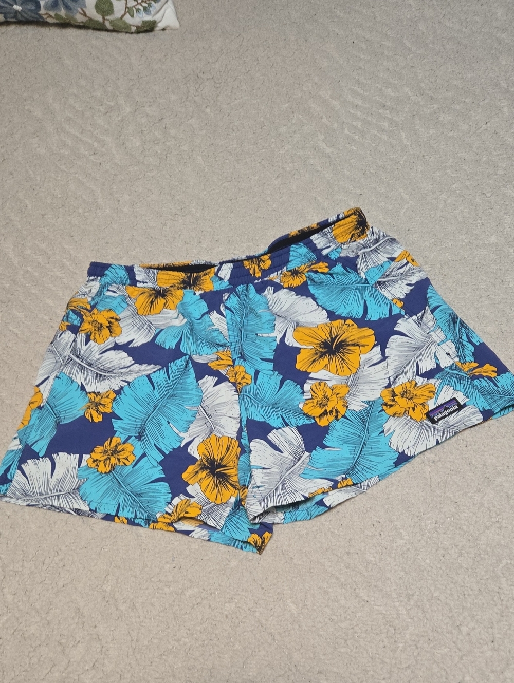 Patagonia Women's Floral Hawaiian Hibiscus Shorts  Navy, Turquoise & Yellow